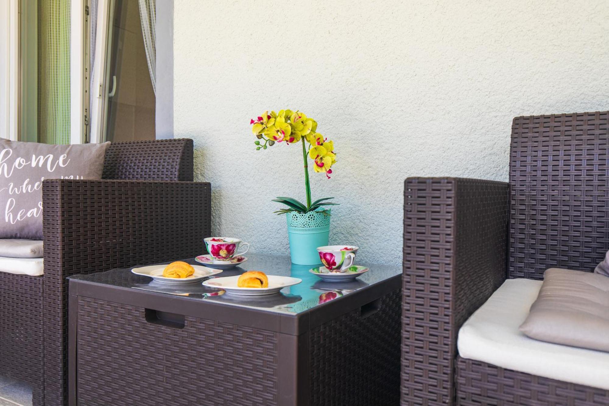 Apartment Tara With Seaview Đảo Krk Ngoại thất bức ảnh