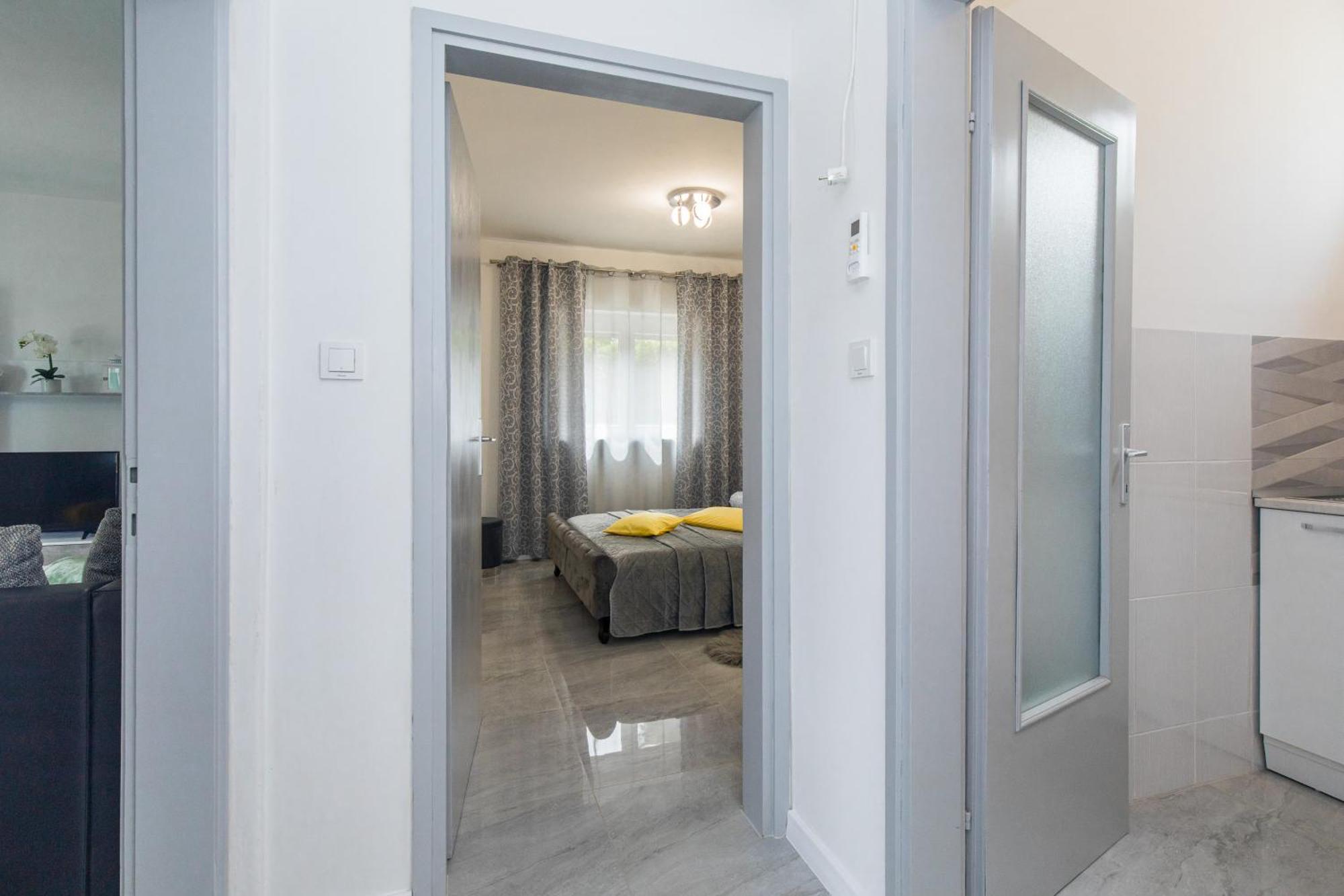 Apartment Tara With Seaview Đảo Krk Ngoại thất bức ảnh